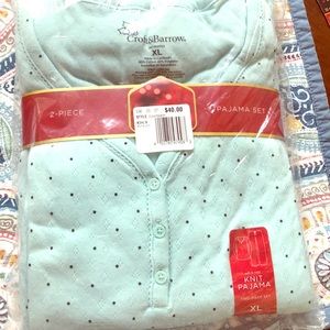 Croft and Borrow 2 / piece pajama set